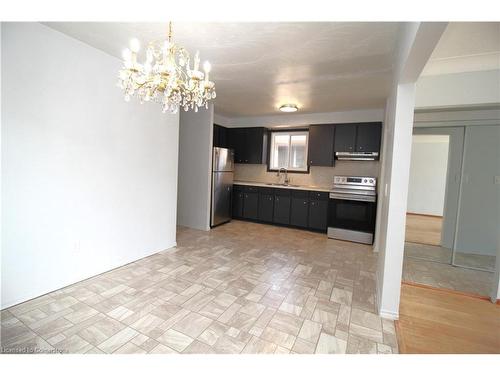 19 Delena Avenue N, Hamilton, ON - Indoor Photo Showing Kitchen