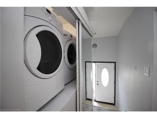 19 Delena Avenue N, Hamilton, ON - Indoor Photo Showing Laundry Room