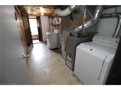 19 Delena Avenue N, Hamilton, ON - Indoor Photo Showing Laundry Room