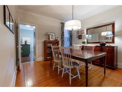 40 Gladstone Avenue, Hamilton, ON - Indoor Photo Showing Dining Room