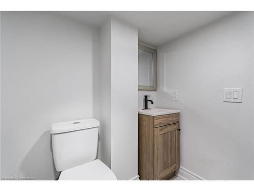 286 Cumberland Avenue, Hamilton, ON - Indoor Photo Showing Bathroom