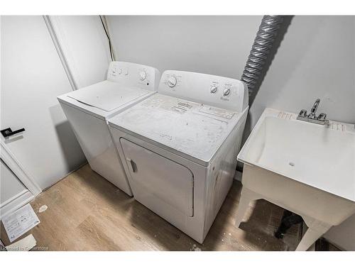 286 Cumberland Avenue, Hamilton, ON - Indoor Photo Showing Laundry Room