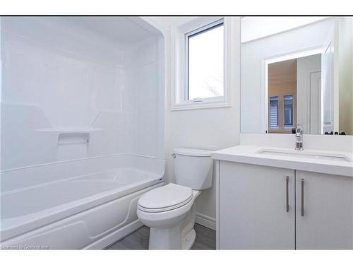 730 Knox Avenue, Hamilton, ON - Indoor Photo Showing Bathroom