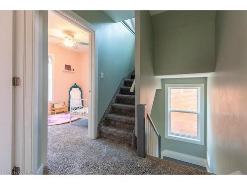 47 Mountain Avenue, Hamilton, ON - Indoor Photo Showing Other Room