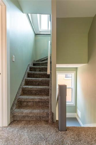 47 Mountain Avenue, Hamilton, ON - Indoor Photo Showing Other Room