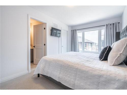 35-61 Soho Street, Hamilton, ON - Indoor Photo Showing Bedroom