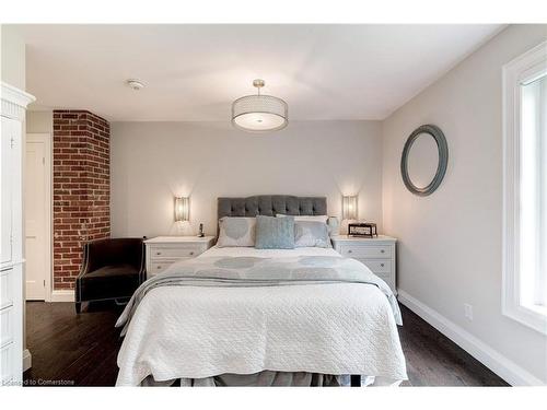 608 Lorne Street, Burlington, ON - Indoor Photo Showing Bedroom