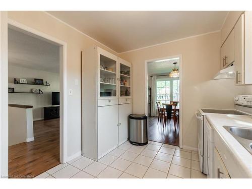 294 Parkside Drive, Hamilton, ON - Indoor Photo Showing Kitchen