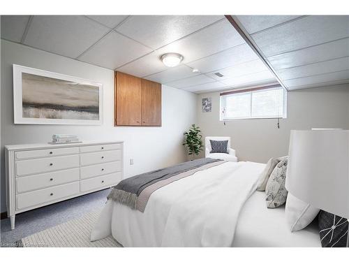 294 Parkside Drive, Hamilton, ON - Indoor Photo Showing Bedroom