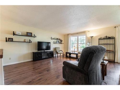 294 Parkside Drive, Hamilton, ON - Indoor Photo Showing Living Room