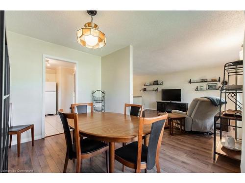 294 Parkside Drive, Hamilton, ON - Indoor Photo Showing Dining Room