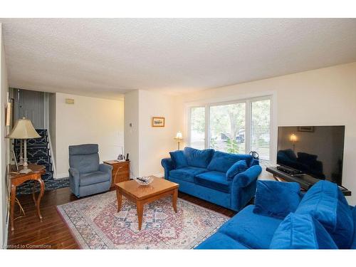 2090 Linmouth Terrace, Burlington, ON - Indoor Photo Showing Living Room