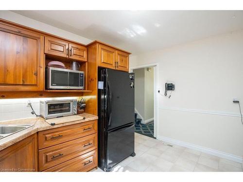 2090 Linmouth Terrace, Burlington, ON - Indoor Photo Showing Kitchen