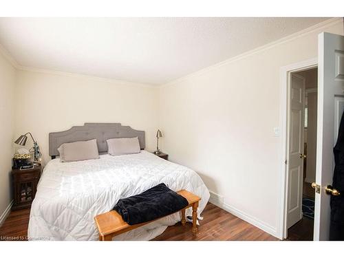 2090 Linmouth Terrace, Burlington, ON - Indoor Photo Showing Bedroom