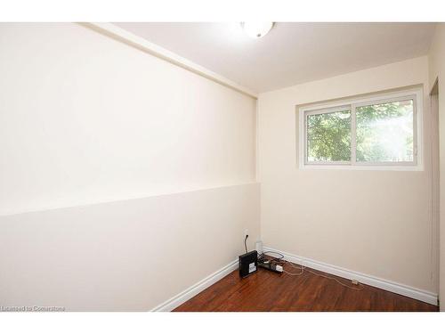 2090 Linmouth Terrace, Burlington, ON - Indoor Photo Showing Other Room