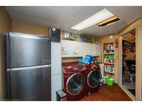 2090 Linmouth Terrace, Burlington, ON - Indoor Photo Showing Laundry Room