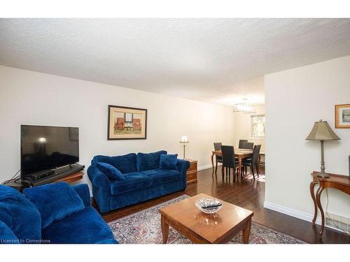 2090 Linmouth Terrace, Burlington, ON - Indoor Photo Showing Living Room