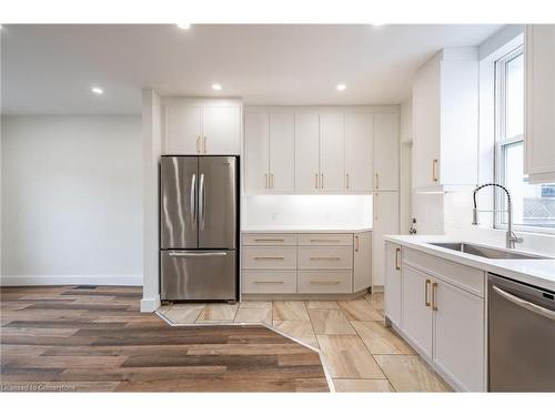 1038 Cannon Street E, Hamilton, ON - Indoor Photo Showing Kitchen