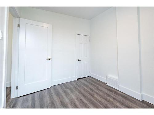 1038 Cannon Street E, Hamilton, ON - Indoor Photo Showing Other Room