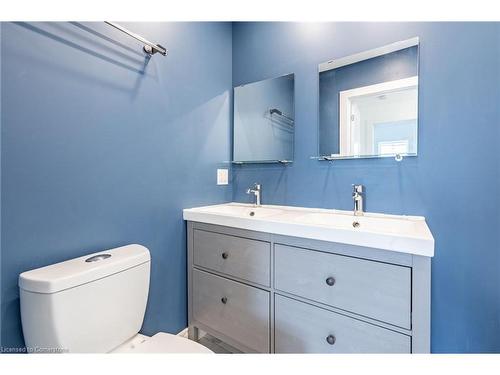 1038 Cannon Street E, Hamilton, ON - Indoor Photo Showing Bathroom