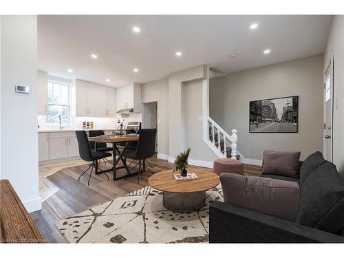 1038 Cannon Street E, Hamilton, ON - Indoor Photo Showing Living Room