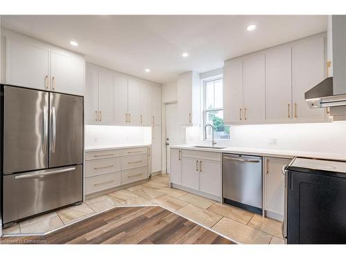 1038 Cannon Street E, Hamilton, ON - Indoor Photo Showing Kitchen