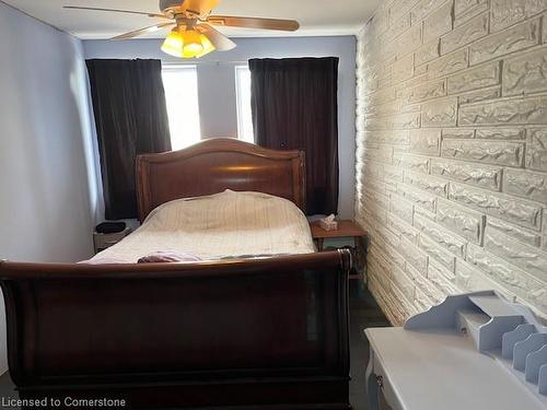 114 Melvin Avenue, Hamilton, ON - Indoor Photo Showing Bedroom