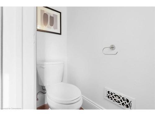 1146 Leaside Road, Hamilton, ON - Indoor Photo Showing Bathroom