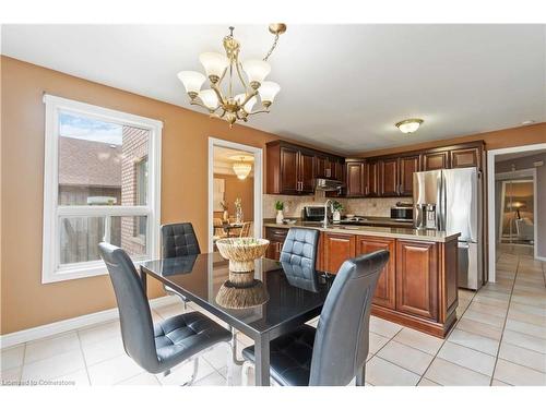 112 Stone Church Road W, Hamilton, ON - Indoor Photo Showing Dining Room