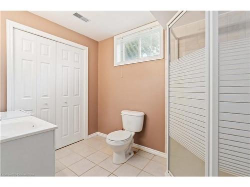 112 Stone Church Road W, Hamilton, ON - Indoor Photo Showing Bathroom