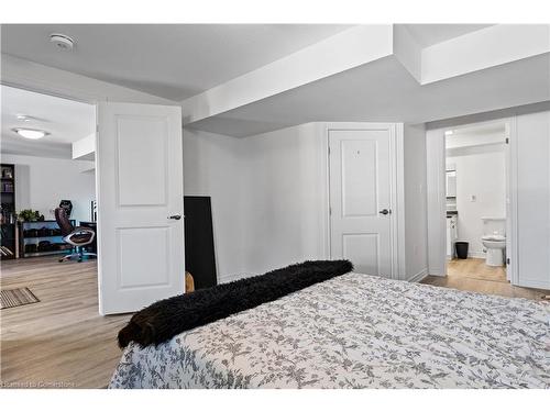 4069 Brock Street, Beamsville, ON - Indoor Photo Showing Bedroom