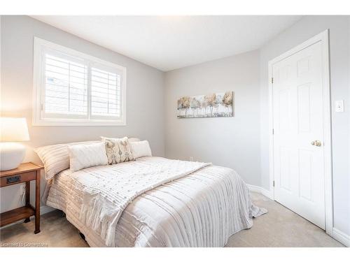 504 Geranium Lane, Burlington, ON - Indoor Photo Showing Bedroom