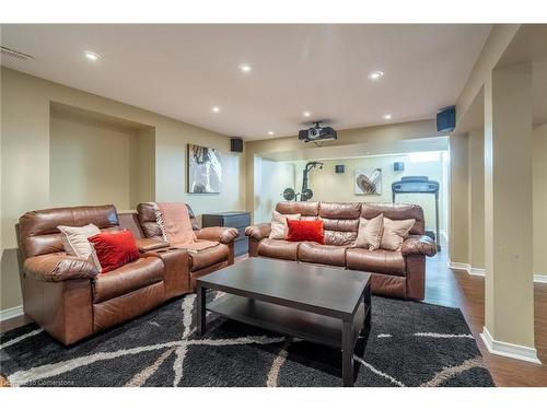 504 Geranium Lane, Burlington, ON - Indoor Photo Showing Living Room