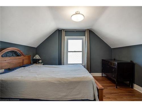 51 Ipswich Road, Hamilton, ON - Indoor Photo Showing Bedroom