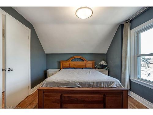 51 Ipswich Road, Hamilton, ON - Indoor Photo Showing Bedroom