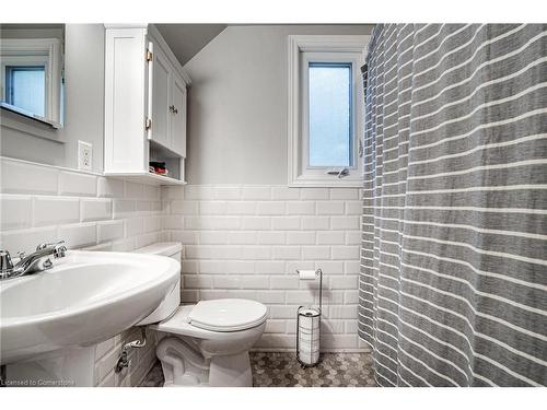 51 Ipswich Road, Hamilton, ON - Indoor Photo Showing Bathroom