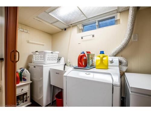 29 Abbington Drive, Hamilton, ON - Indoor Photo Showing Laundry Room