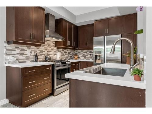 7 Lakelawn Road, Grimsby, ON - Indoor Photo Showing Kitchen With Stainless Steel Kitchen With Upgraded Kitchen