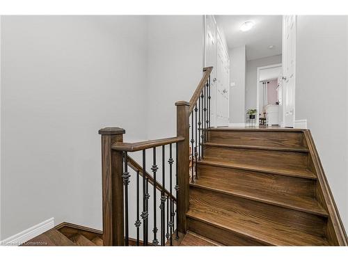 7 Lakelawn Road, Grimsby, ON - Indoor Photo Showing Other Room