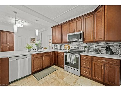 89 Lynden Road, Flamborough, ON - Indoor Photo Showing Kitchen With Double Sink