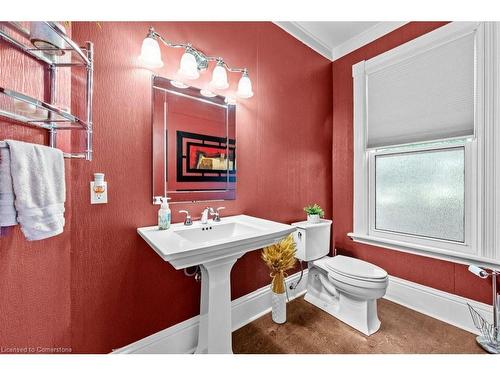 89 Lynden Road, Flamborough, ON - Indoor Photo Showing Bathroom