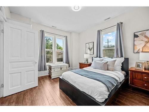 89 Lynden Road, Flamborough, ON - Indoor Photo Showing Bedroom