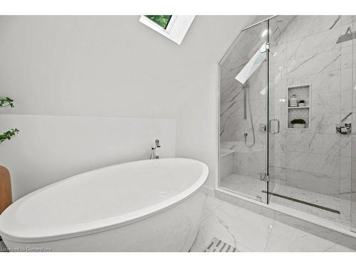 89 Lynden Road, Flamborough, ON - Indoor Photo Showing Bathroom