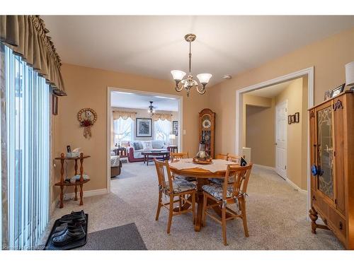 81 Hamilton Street N, Waterdown, ON - Indoor Photo Showing Dining Room