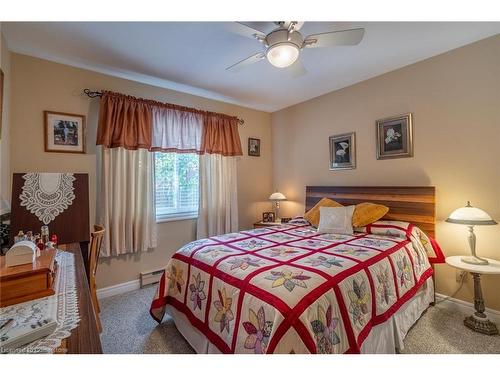 81 Hamilton Street N, Waterdown, ON - Indoor Photo Showing Bedroom