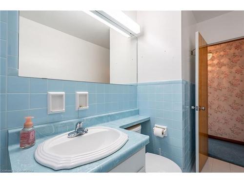 50 Fernwood Crescent, Hamilton, ON - Indoor Photo Showing Bathroom