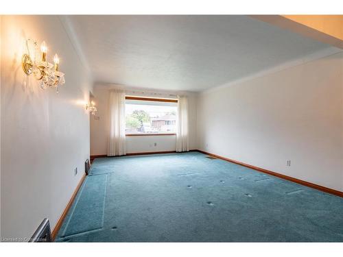 50 Fernwood Crescent, Hamilton, ON - Indoor Photo Showing Other Room