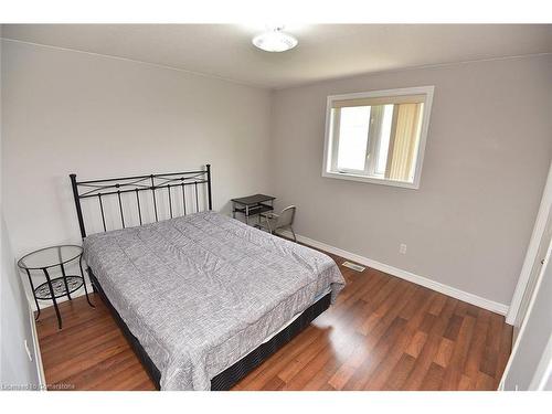 27 Dalia Avenue, Hamilton, ON - Indoor Photo Showing Bedroom