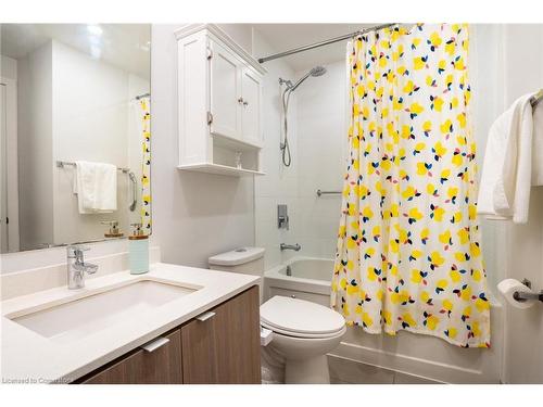 A428-5230 Dundas Street, Burlington, ON - Indoor Photo Showing Bathroom