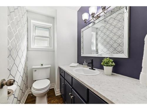 1286 Hammond Street, Burlington, ON - Indoor Photo Showing Bathroom